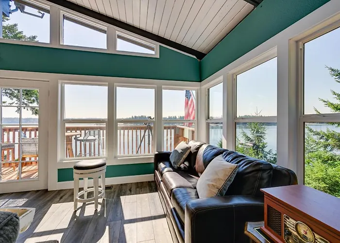 Private Beach At Waterfront Harstine Island Escape